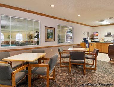 Super 8 By Wyndham Sheldon Restaurante foto
